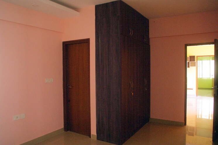 Room, monarch-serenity  1540 Sq.Ft. Plot In Thanisandra Main Road Bangalore 8755466