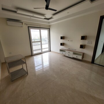 Living Room in 3 BHK Builder Floor at Sector 57 – for Rent