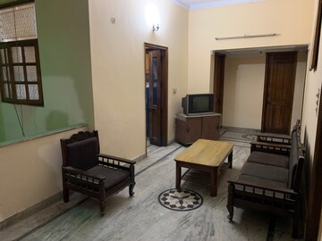 Room in  Pg at Sector 12 – for Rent
