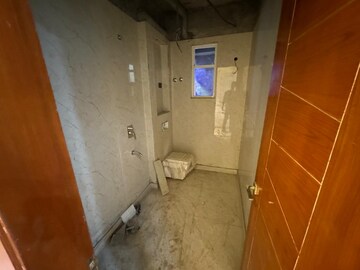 Bathroom in 3 BHK Builder Floor at Green Avenue, Sector 89 – for Sale