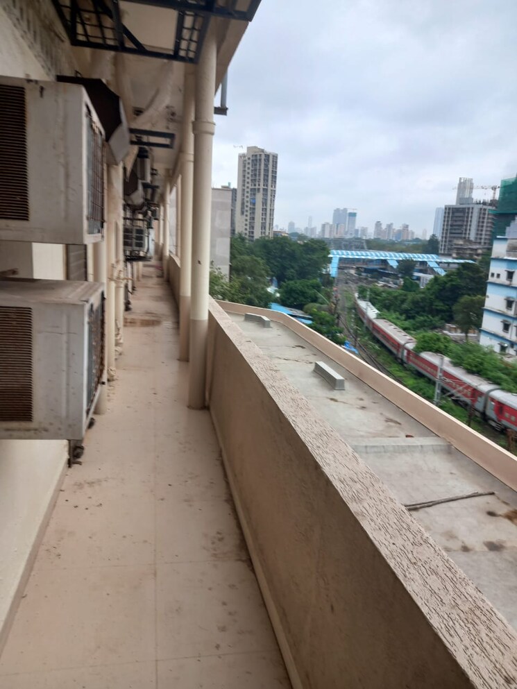 Balcony, lower parel Commercial Office Space 2850 Sq.Ft. In Lower Parel Mumbai 8755602