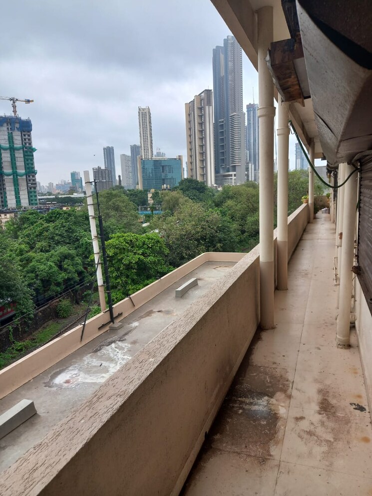 Balcony, lower parel Commercial Office Space 2850 Sq.Ft. In Lower Parel Mumbai 8755602