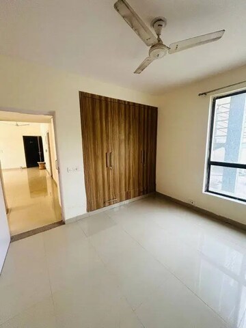 Room in 2 BHK Apartment at Unitech Uniworld Gardens, Sector 47 – for Rent