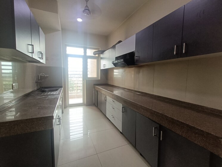 Kitchen, emaar-palm-gardens 3 Bedroom 1720 Sq.Ft. Apartment In Sector 83 Gurgaon 8755628