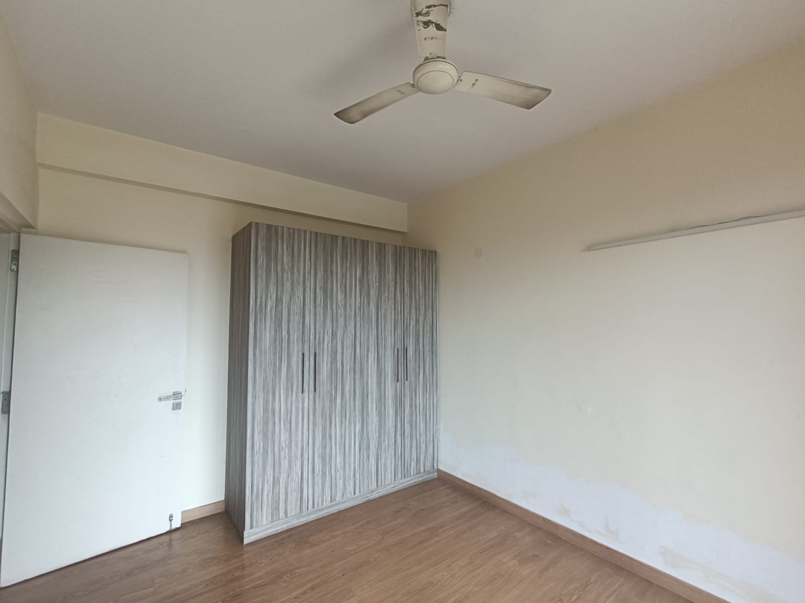 3 BHK + Servant Room 1720 Sq.Ft. Apartment in Emaar Palm Gardens