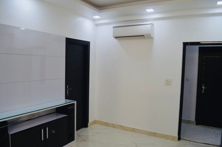 Room, unibera-swarn-ganga-apartments 3 Bedroom 1450 Sq.Ft. Builder Floor In Vasundhara Sector 6 Ghaziabad 8755700