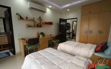3 BHK Apartment For Sale in Raheja Vedaanta, Sector 108