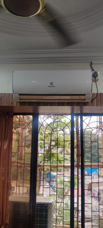 Furnished Amenities in 1 BHK Apartment at Shreeji Apartment Chikoowadi, Chikoowadi – for Rent