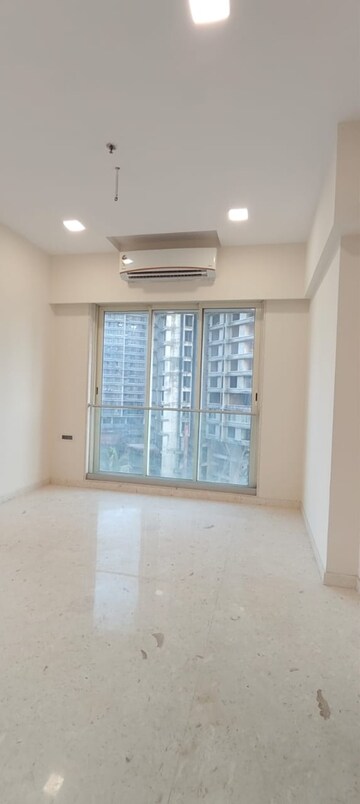 Room in 2 BHK Apartment at Ekta Tripolis, Goregaon West – for Rent