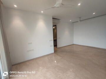 Room in 2 BHK Apartment at Hiranandani Castle Rock, Powai – for Rent