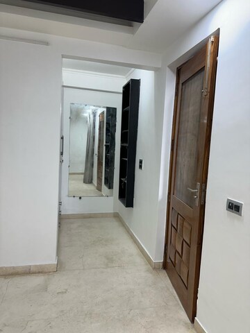 Building Lobby in 5 BHK Independent House at RWA Apartments Sector 39, Sector 39 – for Rent