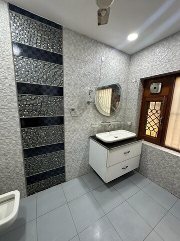 Bathroom in 5 BHK Independent House at RWA Apartments Sector 39, Sector 39 – for Rent