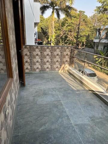 Balcony in 5 BHK Independent House at RWA Apartments Sector 39, Sector 39 – for Rent