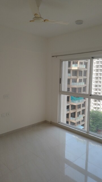 Room in 3.5 BHK Apartment at Lodha Bella Vita, Nibm Road – for Rent