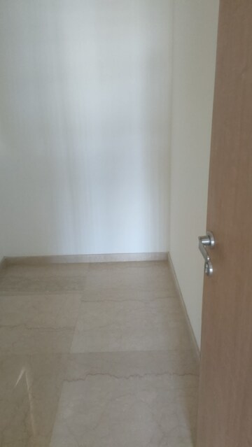 Room in 3.5 BHK Apartment at Lodha Bella Vita, Nibm Road – for Rent