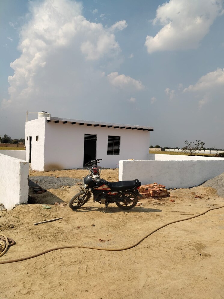 Exterior View, sector 17b yamuna expressway  100 Sq.Yd. Plot In Sector 17b Yamuna Expressway Greater Noida 8756017