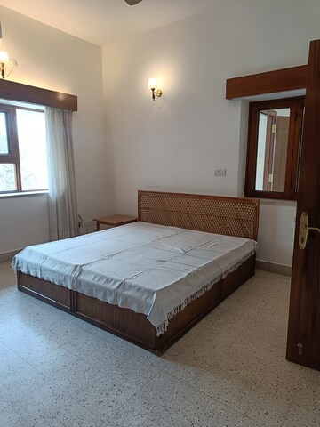Bedroom in 3 BHK Builder Floor at Jor Bagh – for Rent