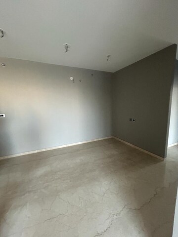 Room in 3 BHK Apartment at Oberoi Sky City, Borivali East – for Rent