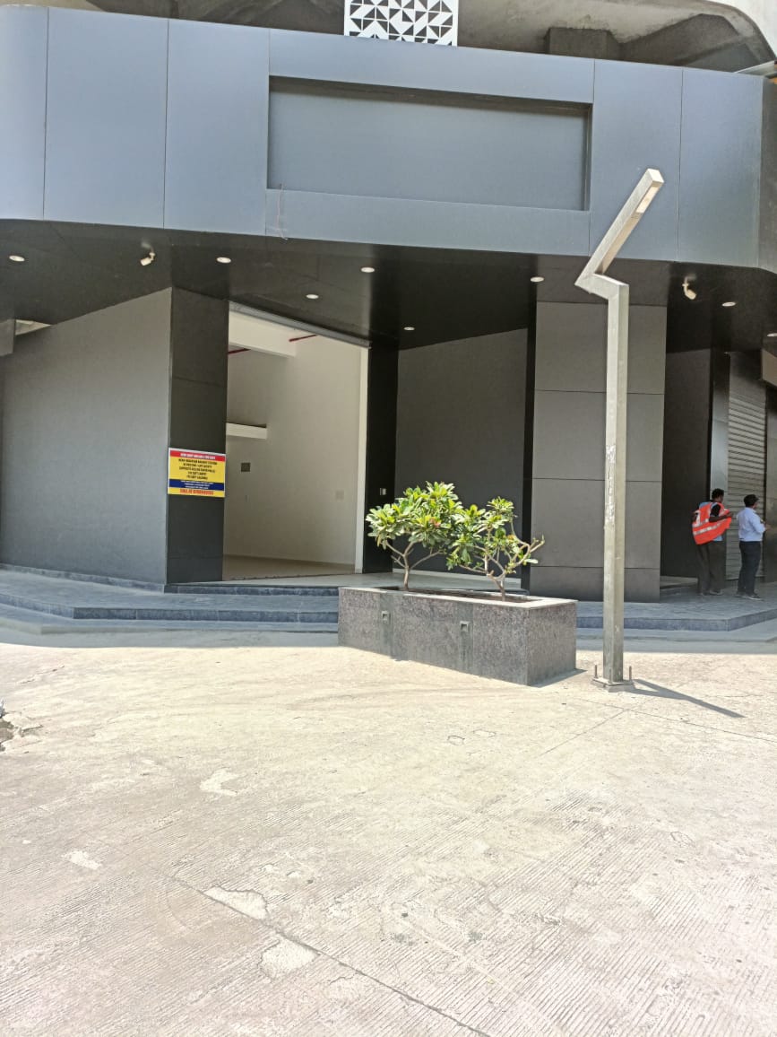 Retail Shop For Rent in Pristine Ilife Society