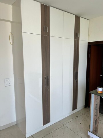 Building Lobby in 3 BHK Apartment at Omaxe Royal Residency Faridabad, Sector 79 – for Rent