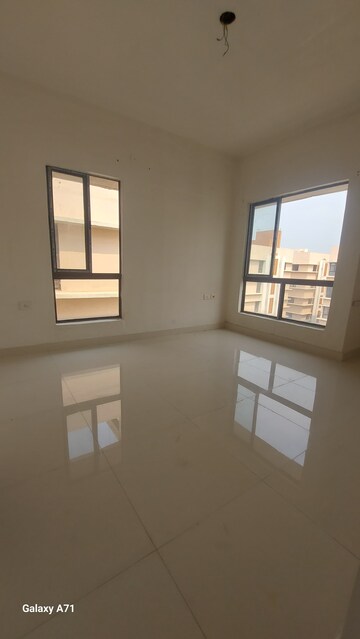 Room in 3 BHK Apartment at DTC Southern Heights, Joka – for Sale