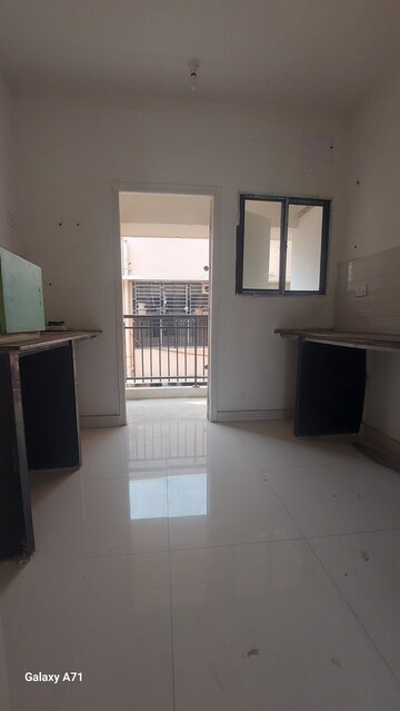 Room in 3 BHK Apartment at DTC Southern Heights, Joka – for Sale