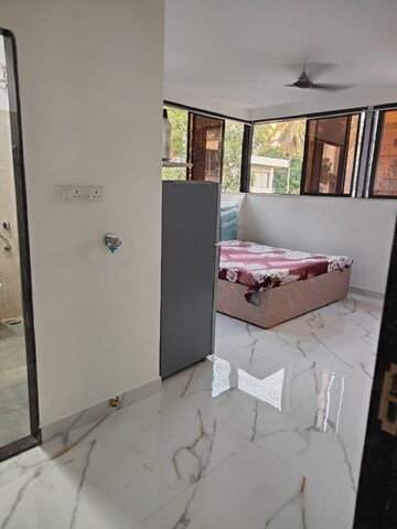 Bedroom in 1 RK Apartment at Bandra West – for Rent