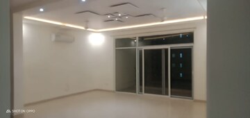 Room in 3.5 BHK Builder Floor at Rohtas Presidential Arcade, Vibhuti Khand – for Rent