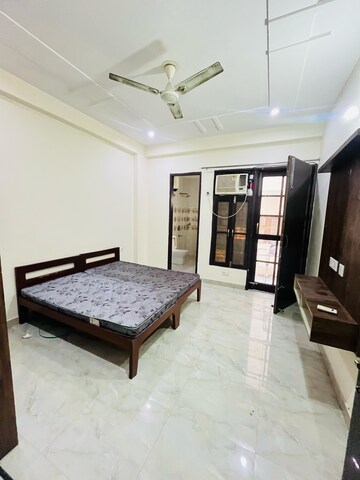 Bedroom in 2 BHK Builder Floor at Sector 52 – for Rent