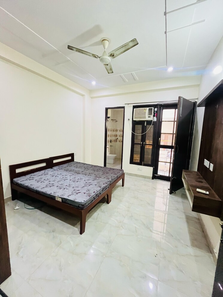 Bedroom, sector 52 2 Bedroom 1350 Sq.Ft. Builder Floor In Sector 52 Gurgaon 8756473