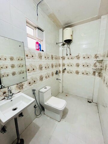 Master Bedroom in 2 BHK Builder Floor at Sector 52 – for Rent