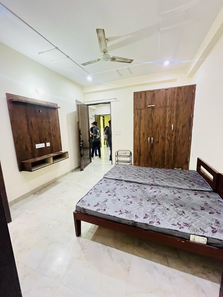 Bedroom, sector 52 2 Bedroom 1350 Sq.Ft. Builder Floor In Sector 52 Gurgaon 8756473