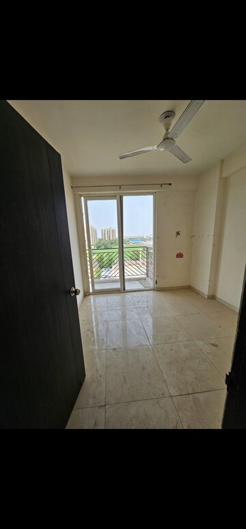 Room in 3 BHK Apartment at Signature Global Grand Iva, Sector 103 – for Sale