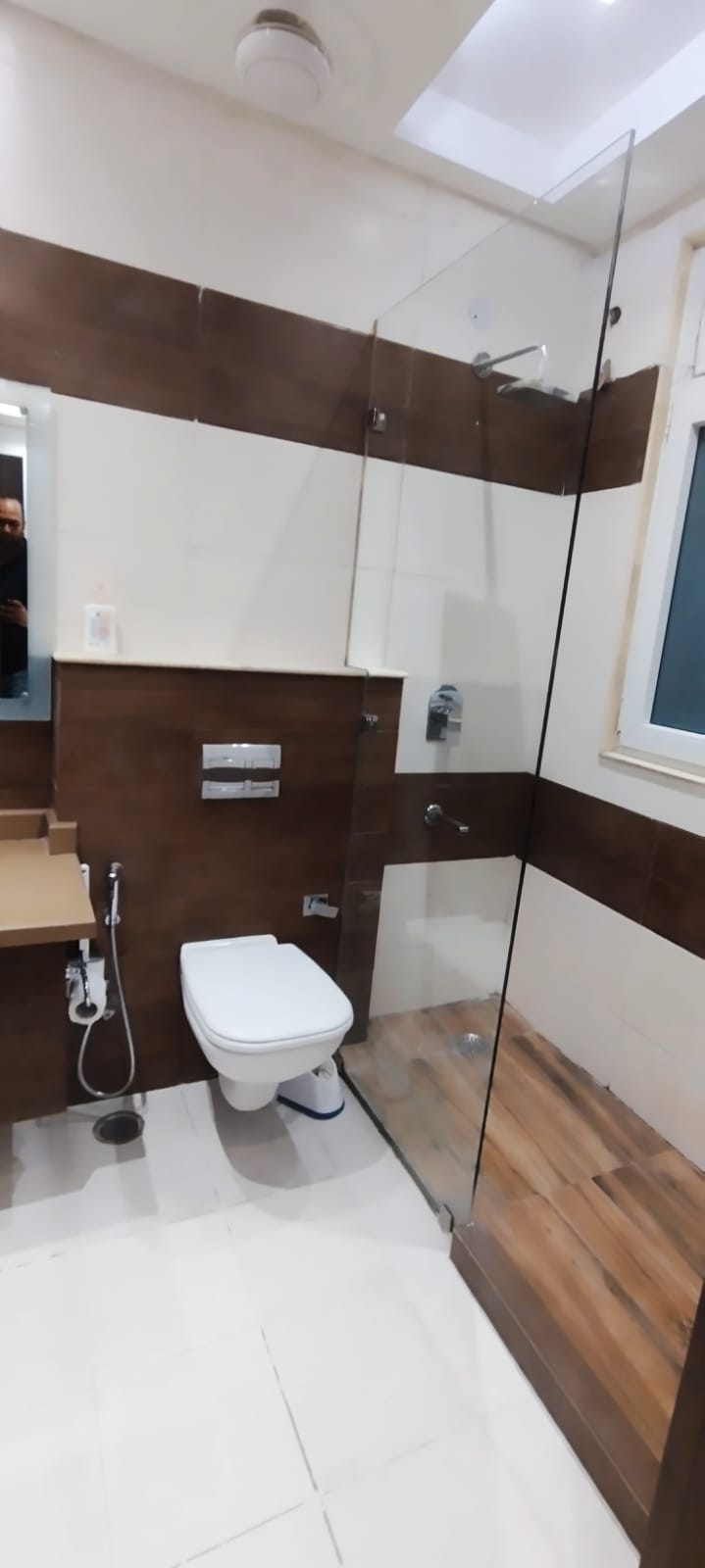 3 BHK + Servant Room Builder Floor For Rent in Jungpura Extension