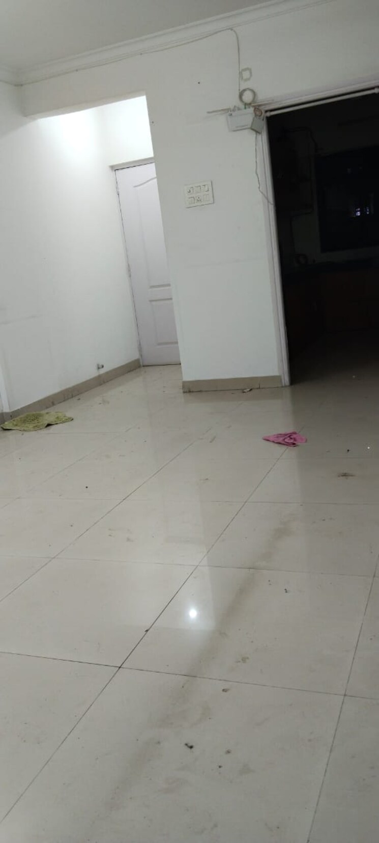 Room, suncity-complex 1 Bedroom 600 Sq.Ft. Apartment In Powai Mumbai 8756606