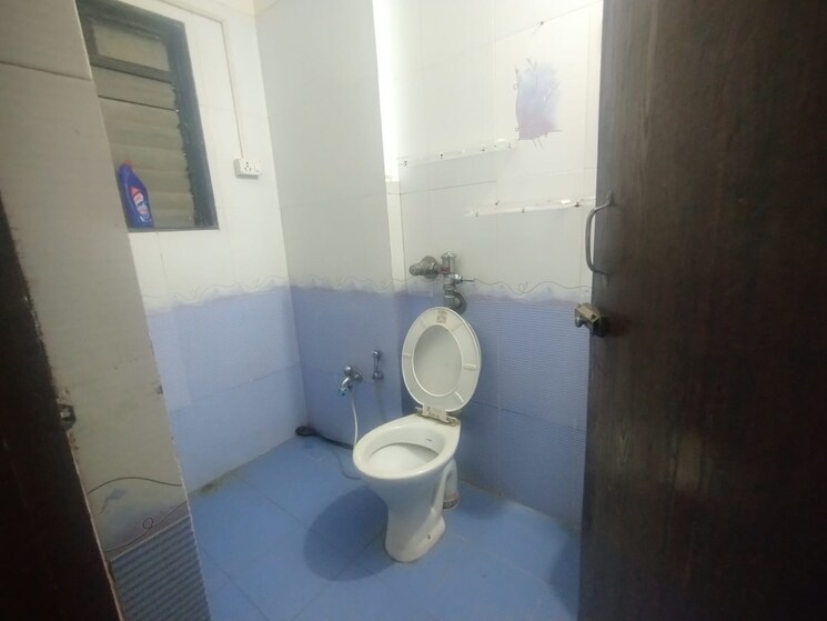 Bathroom, suncity-complex 1 Bedroom 600 Sq.Ft. Apartment In Powai Mumbai 8756606