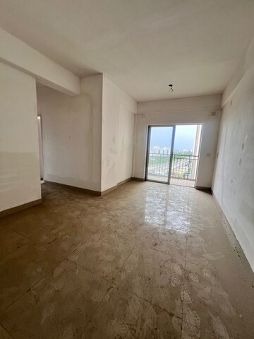 Room in 3 BHK Apartment at Rajat Avante, Joka – for Rent