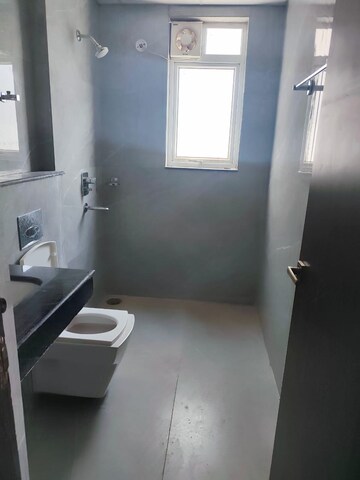 Bathroom in 6+ BHK Villa at Emaar Gomti Greens, Gomti Nagar – for Rent