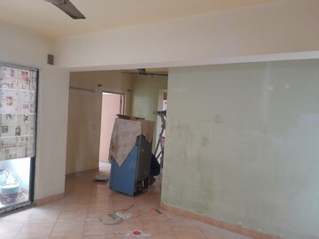 Room in 3 BHK Apartment at Genexx Valley, Diamond Harbour Road – for Rent