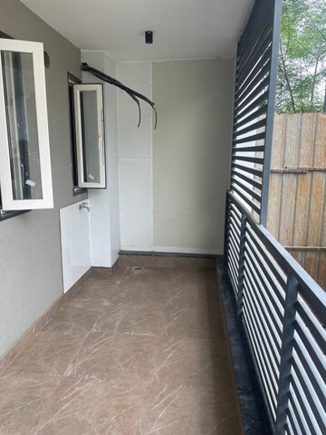Balcony in 3 BHK Builder Floor at Sector 57 – for Rent