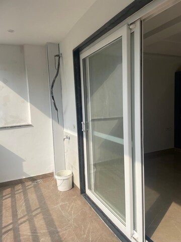 Staircase in 3 BHK Builder Floor at Sector 57 – for Rent
