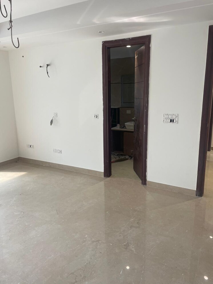 Room, sector 57 3 Bedroom 307 Sq.Yd. Builder Floor In Sector 57 Gurgaon 8756932