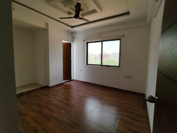 Room in 3 BHK Apartment at Harni – for Rent