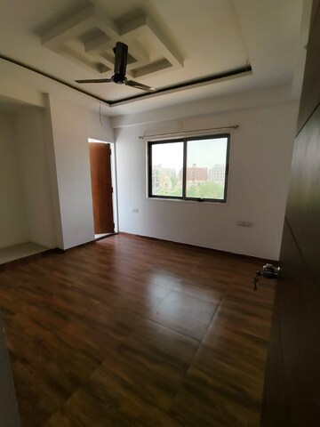 Room in 3 BHK Apartment at Harni – for Rent