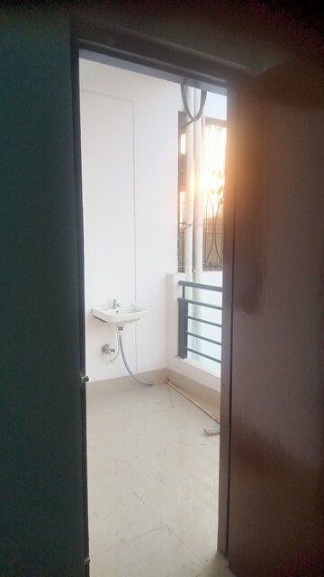Room in 1 BHK Apartment at Vrindavan Yojna – for Rent
