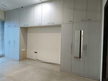 Room in 4 BHK Apartment at Raheja Imperia, Worli – for Sale