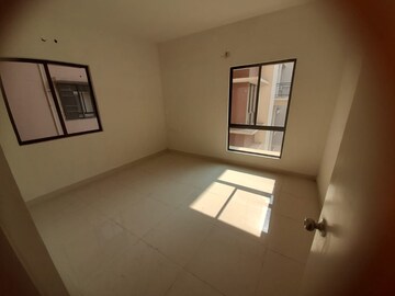 Room in 2 BHK Apartment at DTC Southern Heights, Joka – for Rent