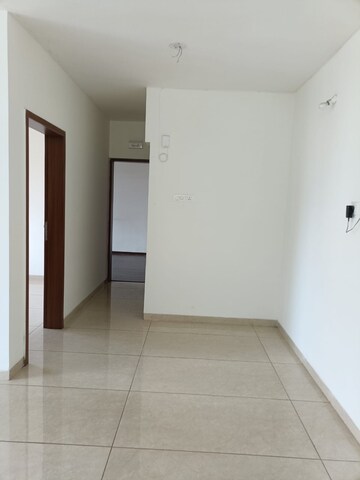 Room in 2 BHK Apartment at Anand Eastwoods, Viman Nagar – for Rent