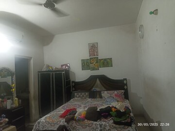 Bedroom in 2 BHK Builder Floor at Vatika India Next, Sector 82 – for Rent