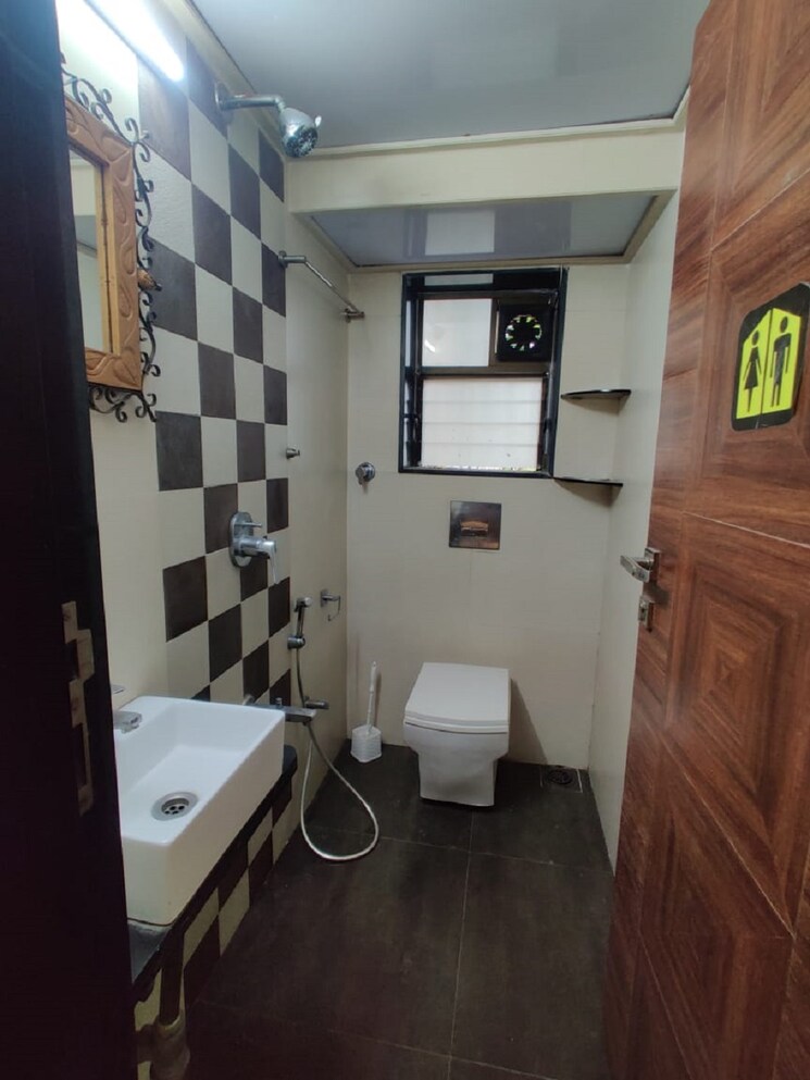 Bathroom, bandra west 2 Bedroom 750 Sq.Ft. Apartment In Bandra West Mumbai 8757225